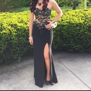 00 Jooy couture forrmal dress